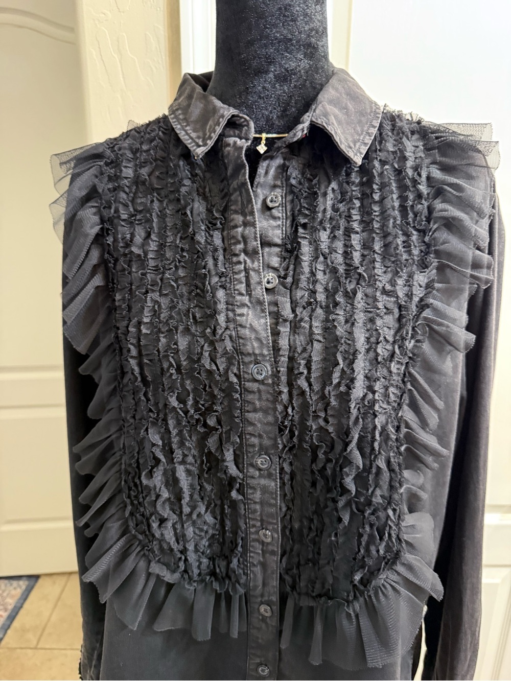 Pilcro Anthropologie Black Tulle Ruffle Button Down Shirt Blouse M - Picture 6 of 11
